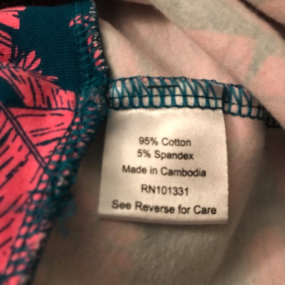 ❌RELISTED IN A BUNDLE LISTING❌ New Charlotte Russe Body Hugging Stretch Skirt M - Picture 5 of 8